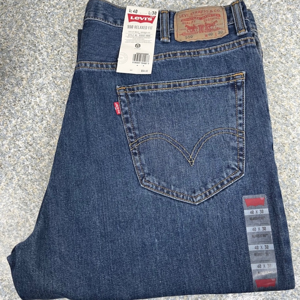 Levi's 550 Relaxed Fit Jeans Mens 40x30 Blue Cotton Denim Tapered NWT 00550-4886
